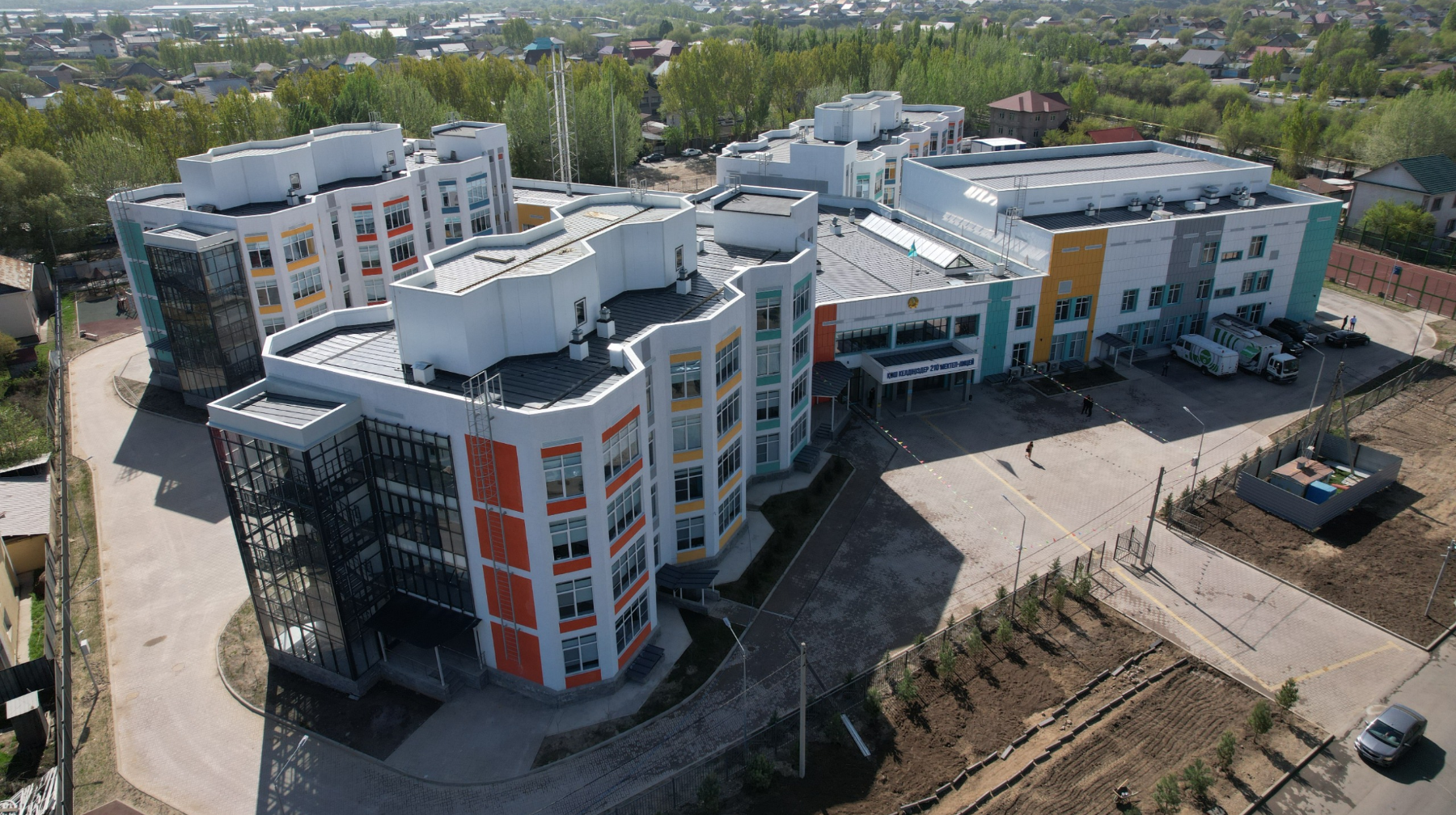 2025 жылдың соңына дейін Алматыда білім ордаларының тапшылығы алты есе азаяды