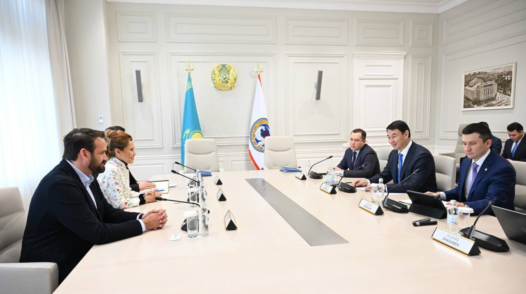 Алматы әкімі GITEX AI Central Asia & Caucasus Kazakhstan халықаралық көрмесінің ұйымдастырушыларымен кездесті