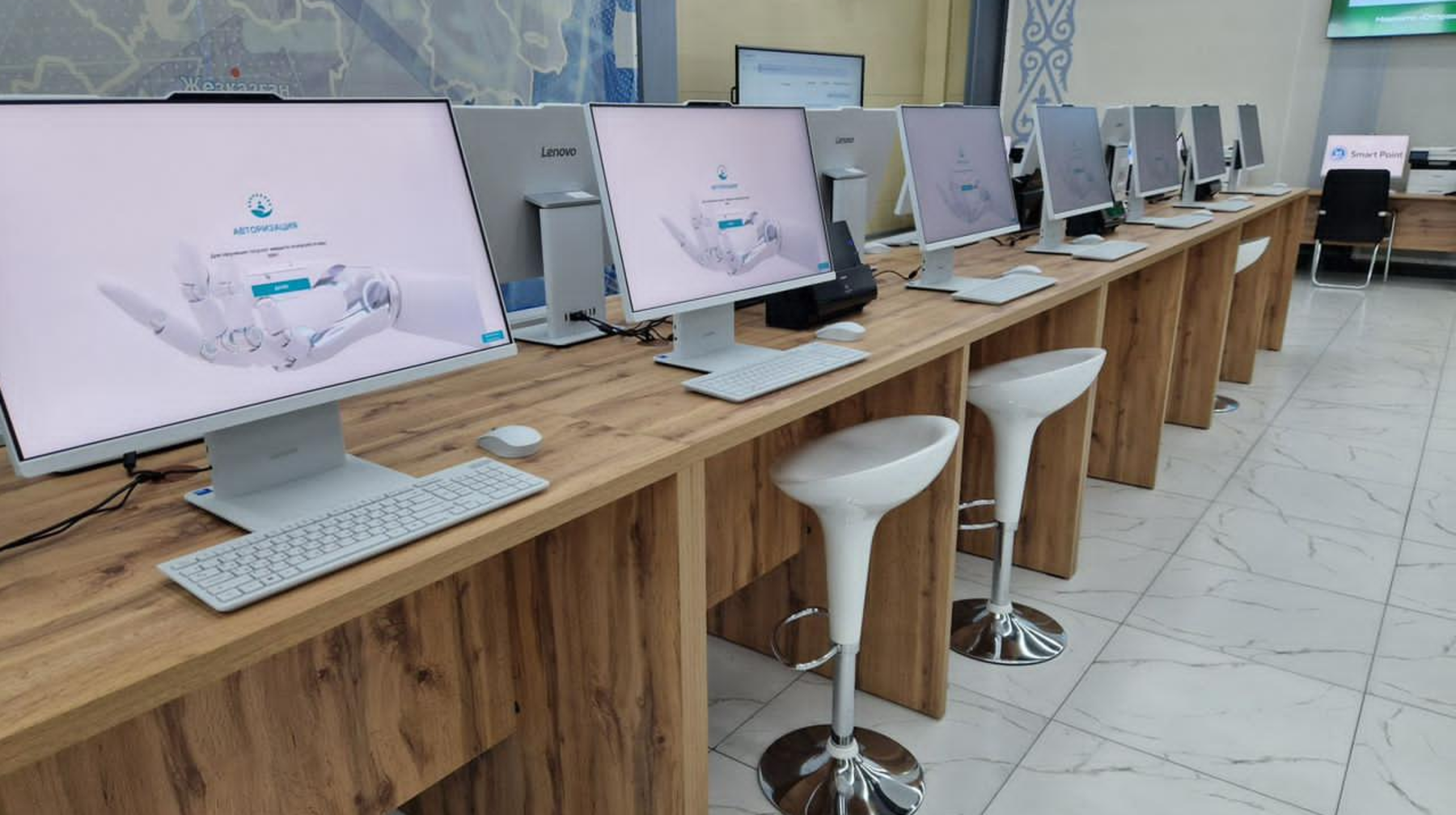 ۇلىتاۋ وبلىسىندا مەملەكەتتىك قىزمەت كورسەتۋدىڭ جاڭا سيفرلىق فورماتى - العاشقى سيفرلىق Smart Point حقكو اشىلدى