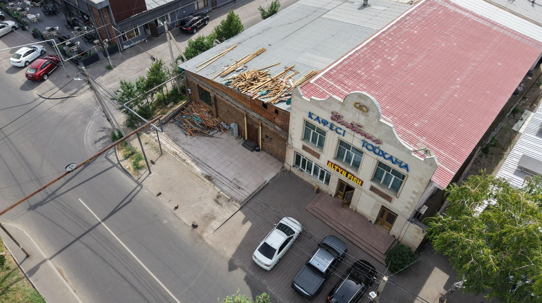 Алматыда тағы бір заңсыз дәмхана сүрілді