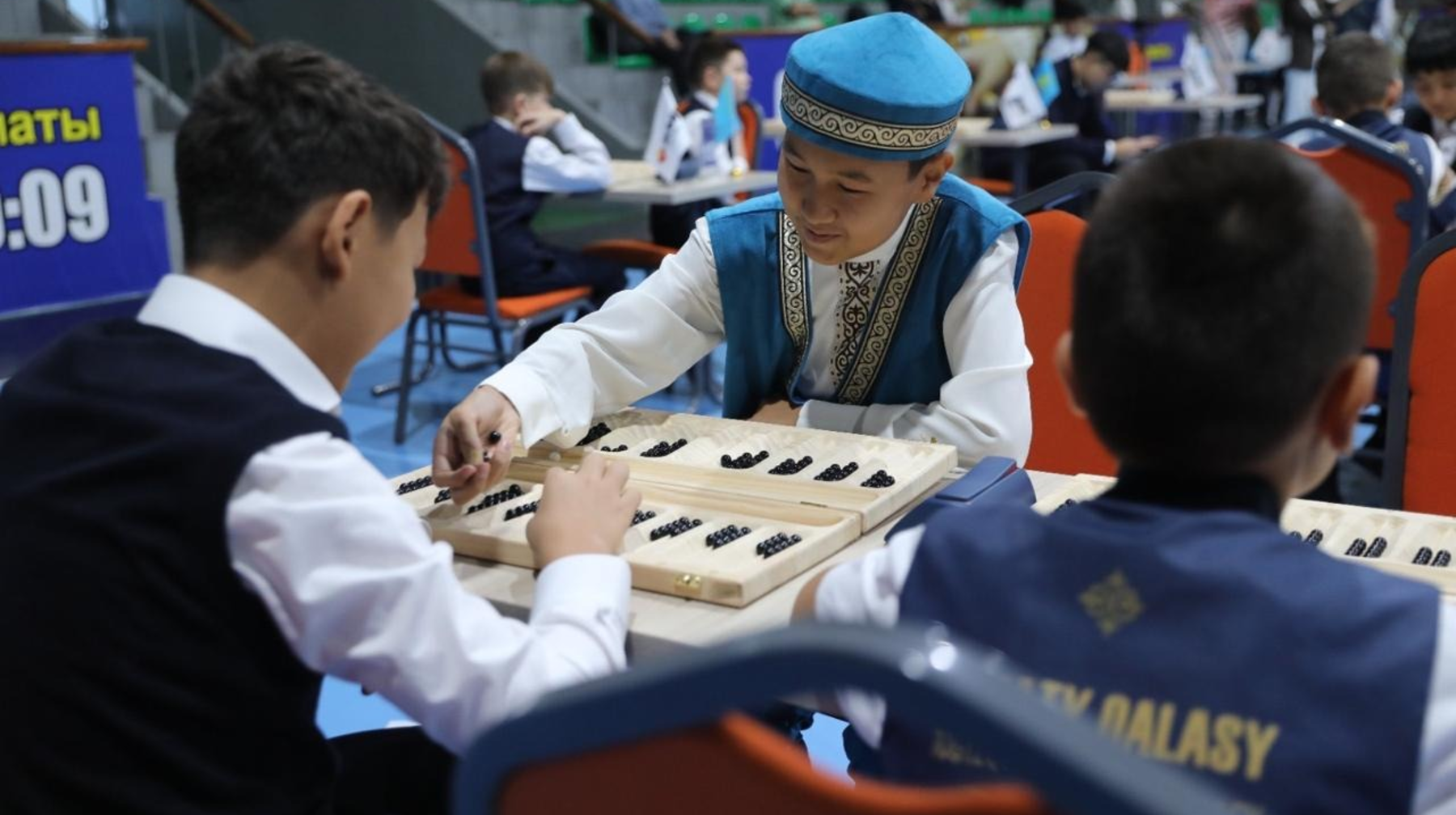 Алматыда дүниежүзілік тоғызқұмалақ күніне орай жарыс өтті